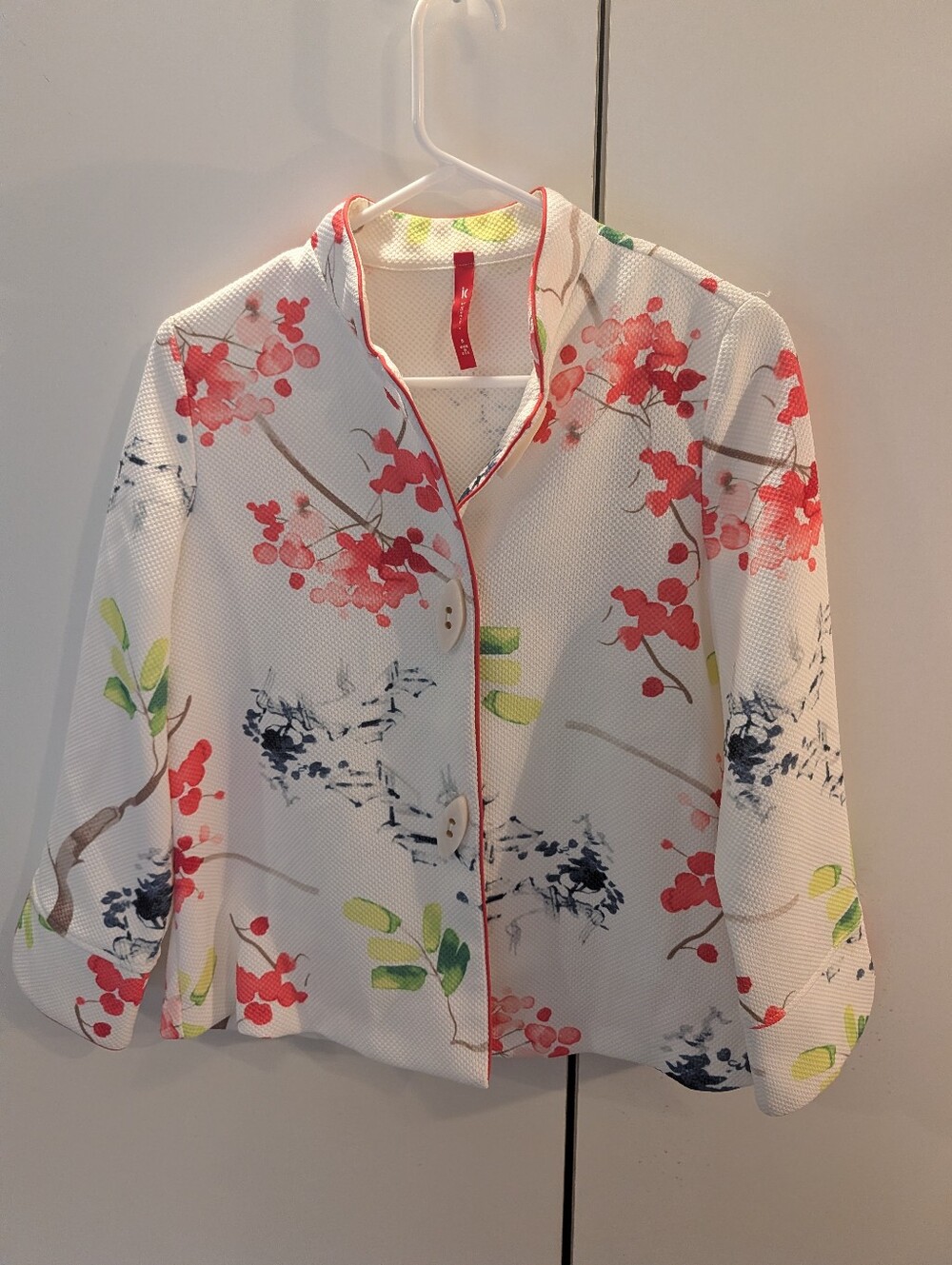 IC By Connie K Woman's White Floral Lightweight Jacket with Pink & Green Accents